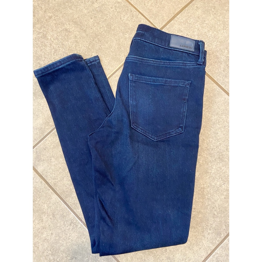 Dark wash legging jeans
